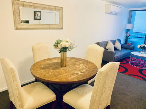 Luxury Apartments With View - Sunshine Coast Tourism 34