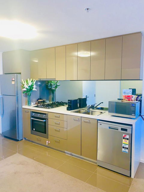 Luxury Apartments With View - Sunshine Coast Tourism 31