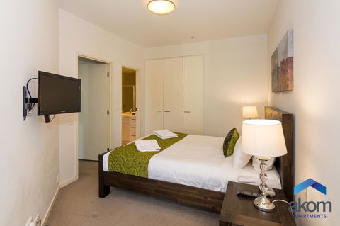 AKOM AT Docklands - Holiday Sunshine Coast 1