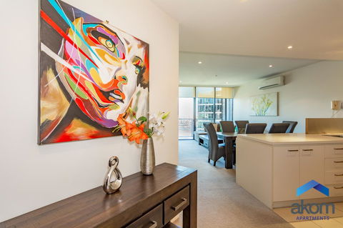 AKOM AT Docklands - Holiday Sunshine Coast 3