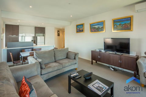 AKOM AT Docklands - Holiday Sunshine Coast 15