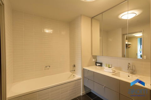 AKOM AT Docklands - Holiday Sunshine Coast 30