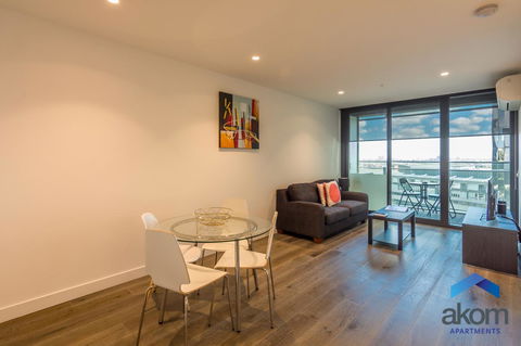 AKOM AT Docklands - Holiday Sunshine Coast 24
