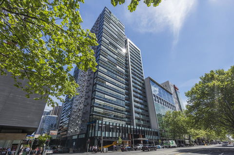 Wyndham Hotel Melbourne - Sunshine Coast Tourism 0