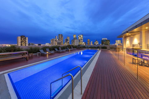 Wyndham Hotel Melbourne - Sunshine Coast Tourism 10