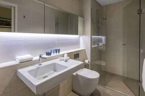 Wyndham Hotel Melbourne - Sunshine Coast Tourism 36