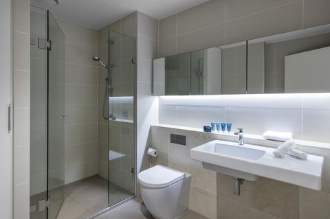Wyndham Hotel Melbourne - Sunshine Coast Tourism 31