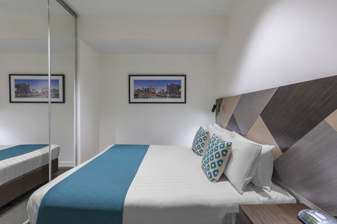 Wyndham Hotel Melbourne - Sunshine Coast Tourism 24