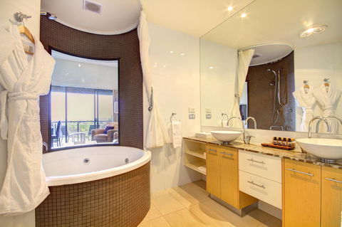 Balgownie Estate Yarra Valley - Sunshine Coast Tourism 22