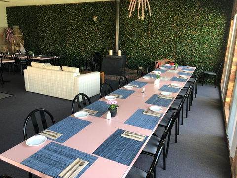 Mountain Creek Motel Bar & Restaurant - Sunshine Coast Tourism 38