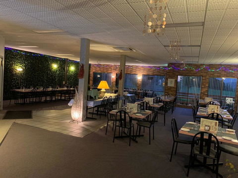 Mountain Creek Motel Bar & Restaurant - Sunshine Coast Tourism 17