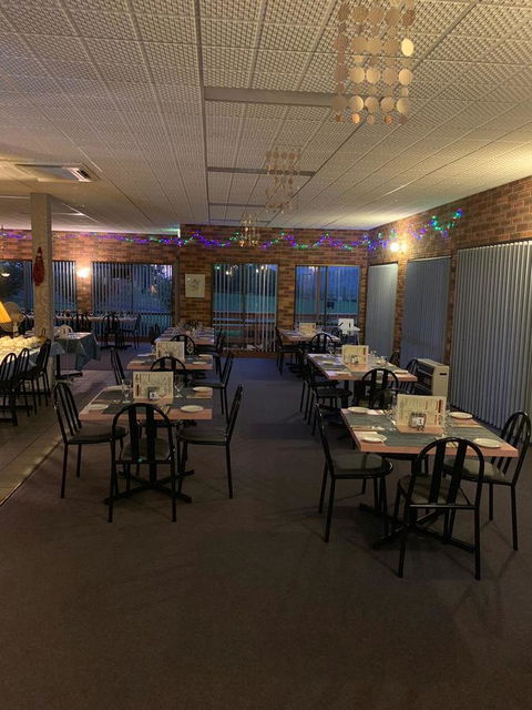 Mountain Creek Motel Bar & Restaurant - Sunshine Coast Tourism 20