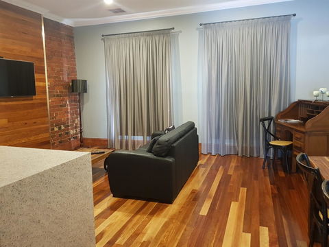 Sublime Spa Apartments - Holiday Sunshine Coast 3