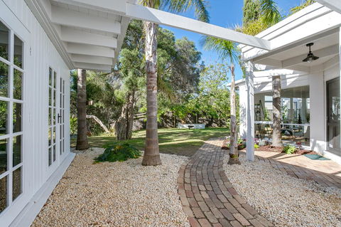 Oasis On Grange - Sunshine Coast Tourism 15