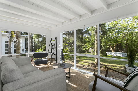 Oasis On Grange - Sunshine Coast Tourism 3