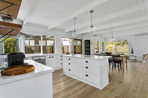 Oasis On Grange - Sunshine Coast Tourism 1