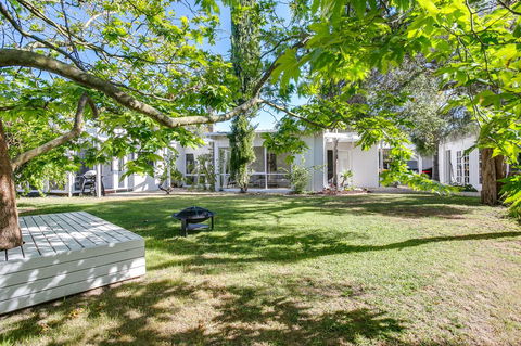 Oasis On Grange - Sunshine Coast Tourism 0