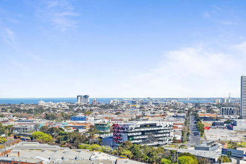 Complete Host Tiara Apartments - Sunshine Coast Tourism 10