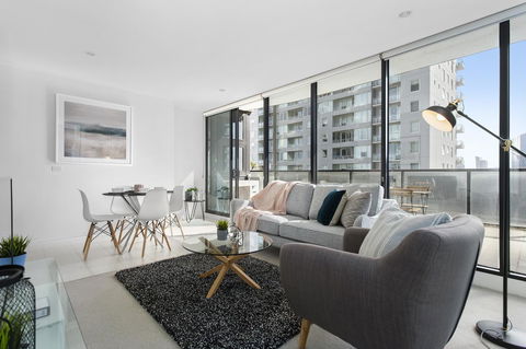 Complete Host Tiara Apartments - Sunshine Coast Tourism 22