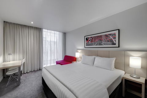 Travelodge Hotel Melbourne Docklands - Sunshine Coast Tourism 0
