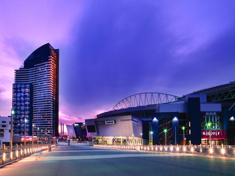 Travelodge Hotel Melbourne Docklands - Sunshine Coast Tourism 7