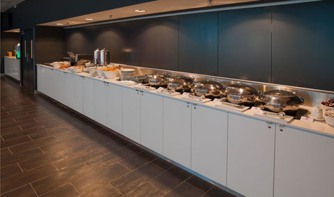 Travelodge Hotel Melbourne Docklands - Sunshine Coast Tourism 12