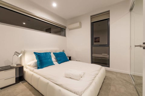 Doncaster Private Collection 2 Bed Townhouse@Pearl - Holiday Sunshine Coast 8