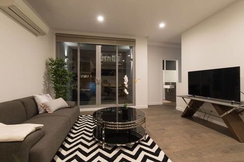 Doncaster Private Collection 2 Bed Townhouse@Pearl - Holiday Sunshine Coast 1