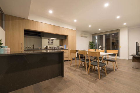 Doncaster Private Collection 2 Bed Townhouse@Pearl - Holiday Sunshine Coast 2