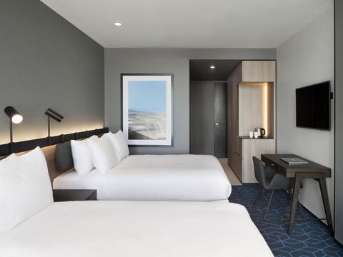 Vibe Hotel Melbourne Docklands - Holiday Sunshine Coast 23
