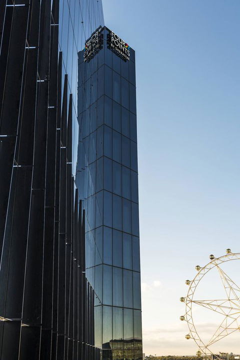 Vibe Hotel Melbourne Docklands - Holiday Sunshine Coast 1