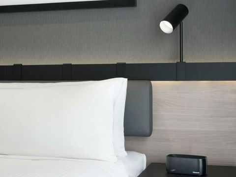 Vibe Hotel Melbourne Docklands - Holiday Sunshine Coast 13