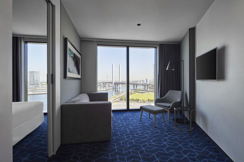 Vibe Hotel Melbourne Docklands - Holiday Sunshine Coast 2