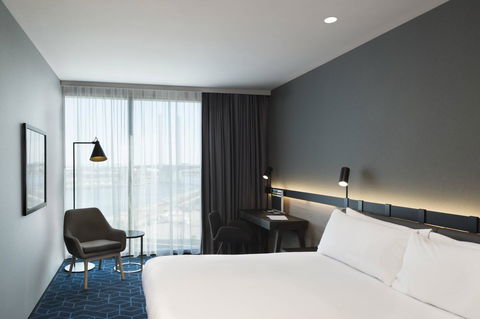 Vibe Hotel Melbourne Docklands - Holiday Sunshine Coast 41
