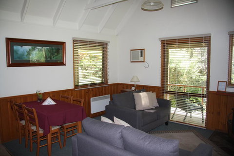 Shady Brook Cottages - Sunshine Coast Tourism 26