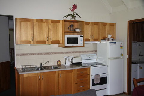 Shady Brook Cottages - Sunshine Coast Tourism 27