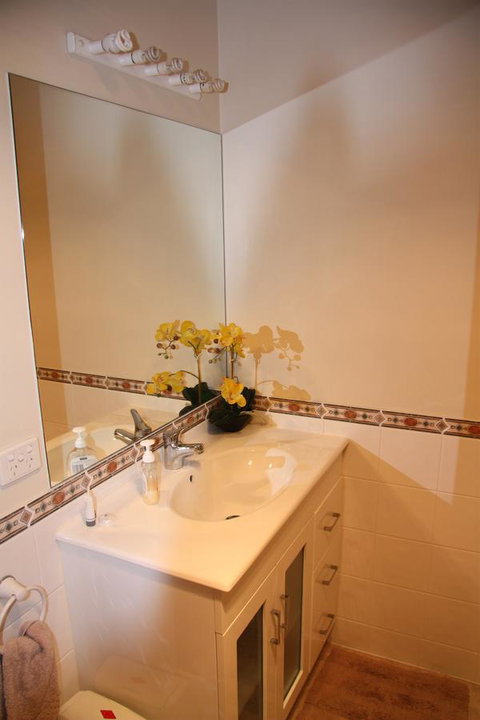 Shady Brook Cottages - Sunshine Coast Tourism 28