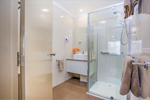 Comfort Inn Warrnambool International - Holiday Sunshine Coast 3