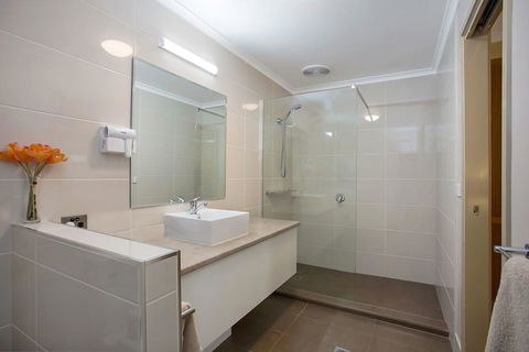 Comfort Inn Warrnambool International - Holiday Sunshine Coast 12