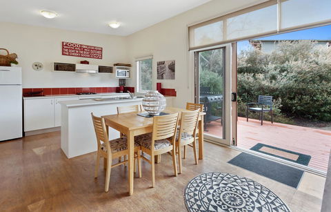 Rural 5 Star Villa\'s With Resort Amenities - Sunshine Coast Tourism 26