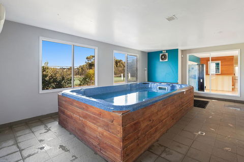 Rural 5 Star Villa\'s With Resort Amenities - Sunshine Coast Tourism 19