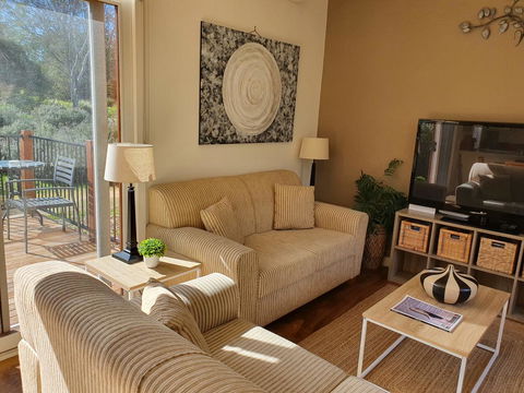 Rural 5 Star Villa\'s With Resort Amenities - Sunshine Coast Tourism 1
