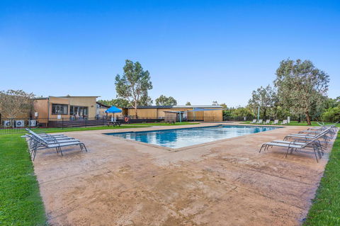 Rural 5 Star Villa\'s With Resort Amenities - Sunshine Coast Tourism 17