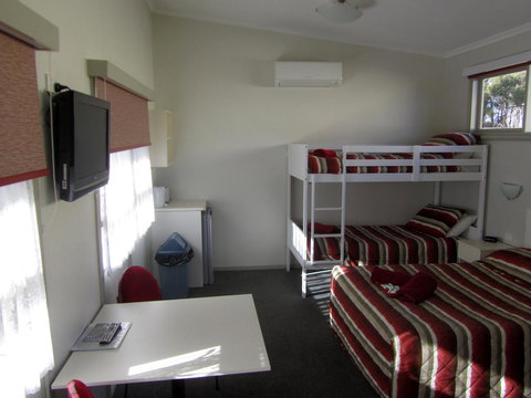 The Highlander Motel - 24HR Check In - Holiday Sunshine Coast 21