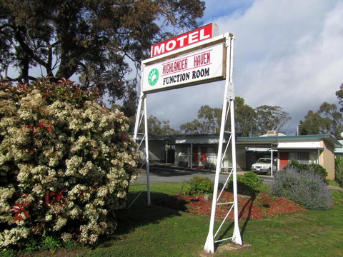 The Highlander Motel - 24HR Check In - Holiday Sunshine Coast 4
