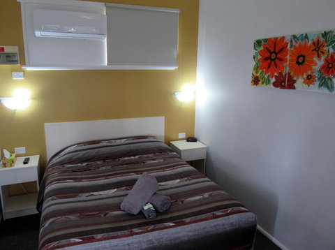 The Highlander Motel - 24HR Check In - Holiday Sunshine Coast 14