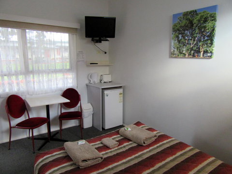 The Highlander Motel - 24HR Check In - Holiday Sunshine Coast 12