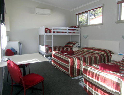 The Highlander Motel - 24HR Check In - Holiday Sunshine Coast 18