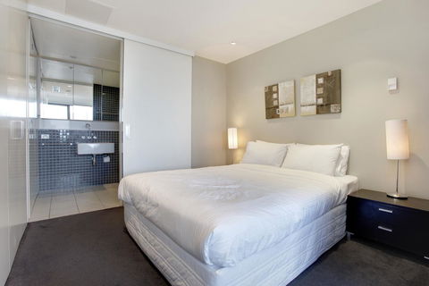 Corporate Keys - Freshwater Place - Sunshine Coast Tourism 27