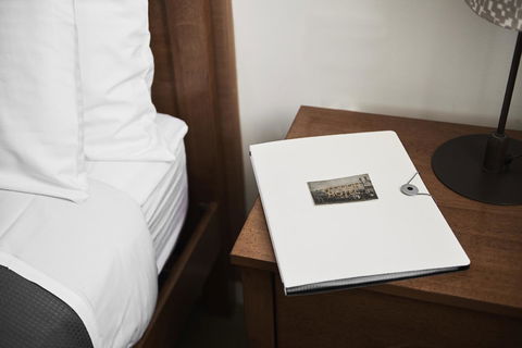 Plough Hotel - Holiday Sunshine Coast 10